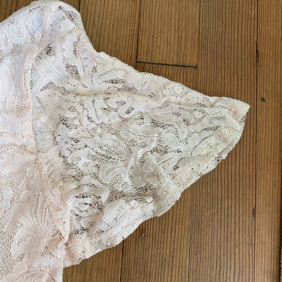 Cropped blouse! - Picture 2 of 5